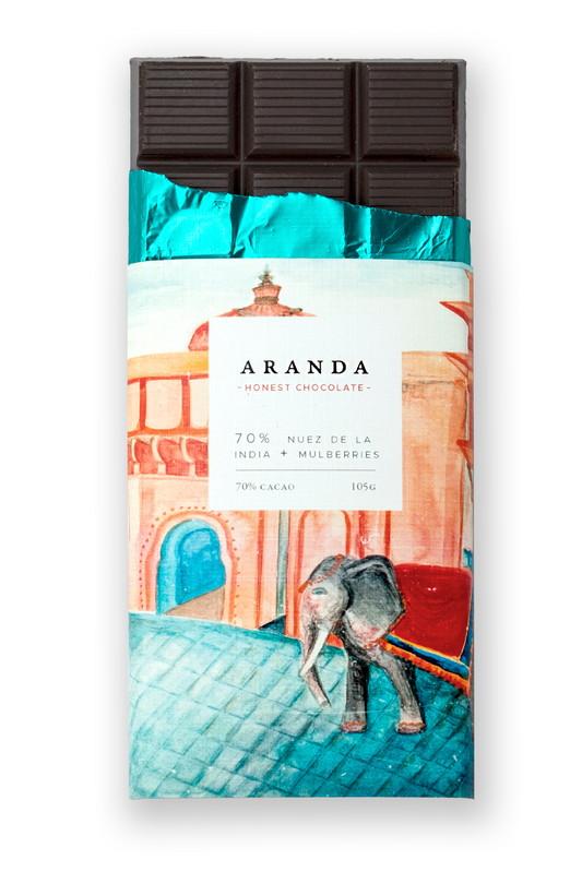 70% cocoa chocolate with anacardos and blackberries
